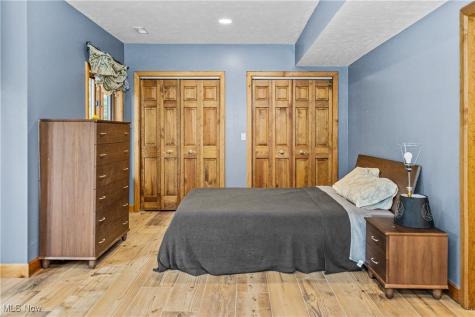 1364 Echo Glen Gates Mills OH 44040