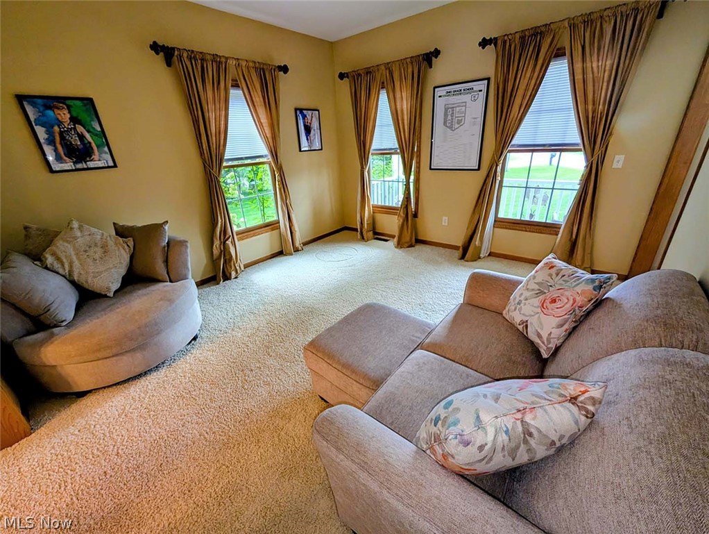 376 Foxbury Drive SW Carrollton OH 44615