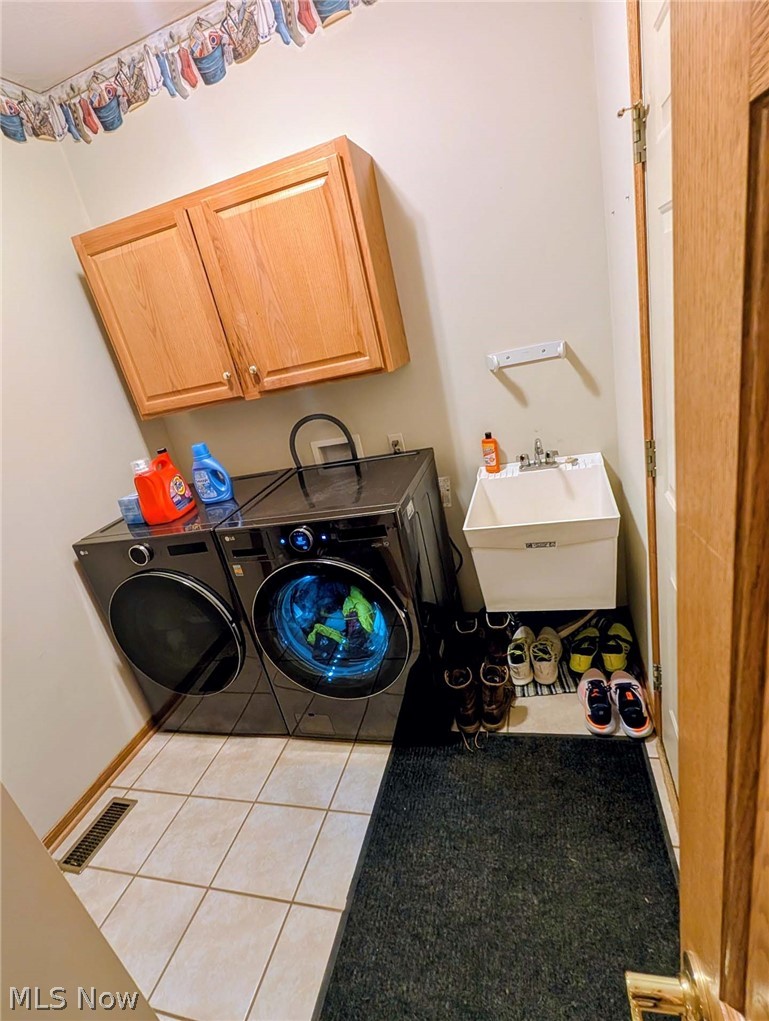 376 Foxbury Drive SW Carrollton OH 44615