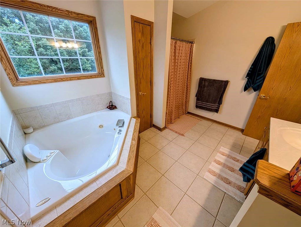 376 Foxbury Drive SW Carrollton OH 44615