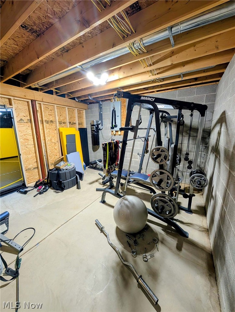 376 Foxbury Drive SW Carrollton OH 44615