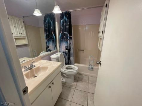 6167 Oakwood Circle North Ridgeville OH 44039