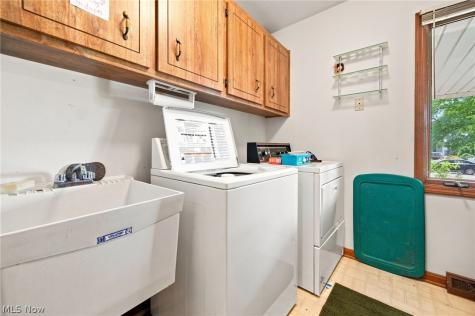 1490 Fatima Drive Parma OH 44134