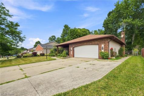 1490 Fatima Drive Parma OH 44134