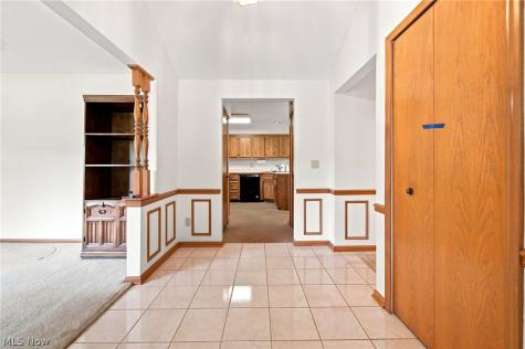 1490 Fatima Drive Parma OH 44134