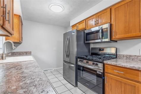 4501 Orchard Dale Drive NW Canton OH 44709