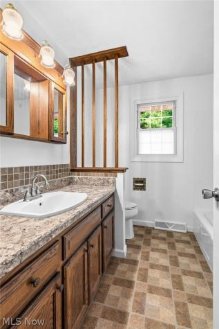 4501 Orchard Dale Drive NW Canton OH 44709