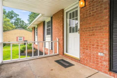 4501 Orchard Dale Drive NW Canton OH 44709