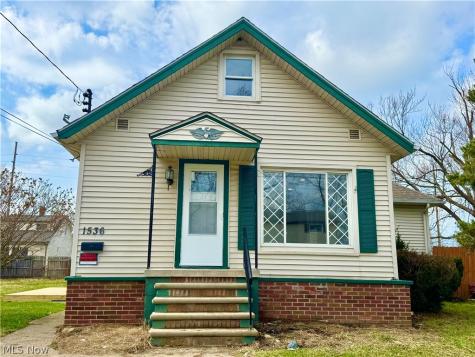 1536 Maine Avenue Lorain OH 44052