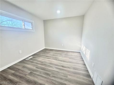 1536 Maine Avenue Lorain OH 44052