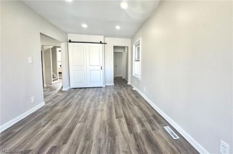 1536 Maine Avenue Lorain OH 44052