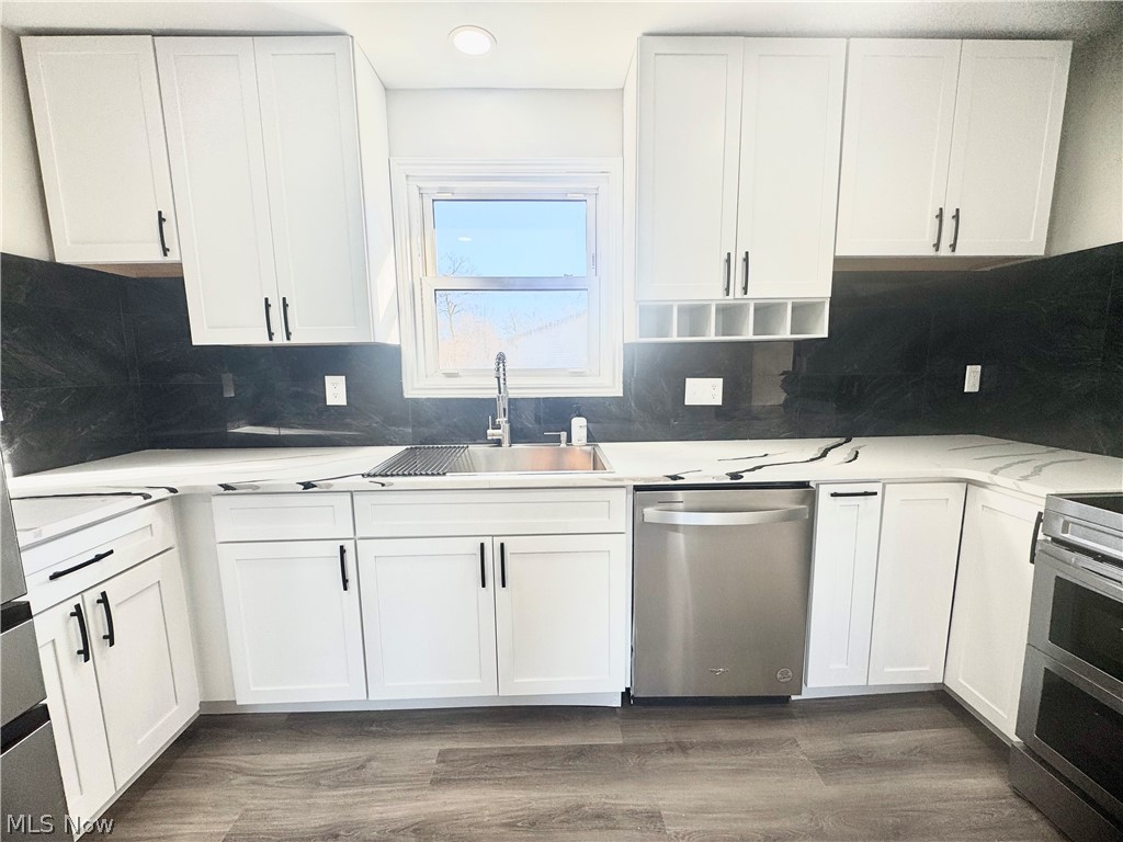 1536 Maine Avenue Lorain OH 44052