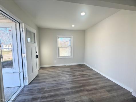 1536 Maine Avenue Lorain OH 44052