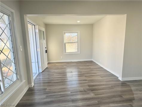 1536 Maine Avenue Lorain OH 44052