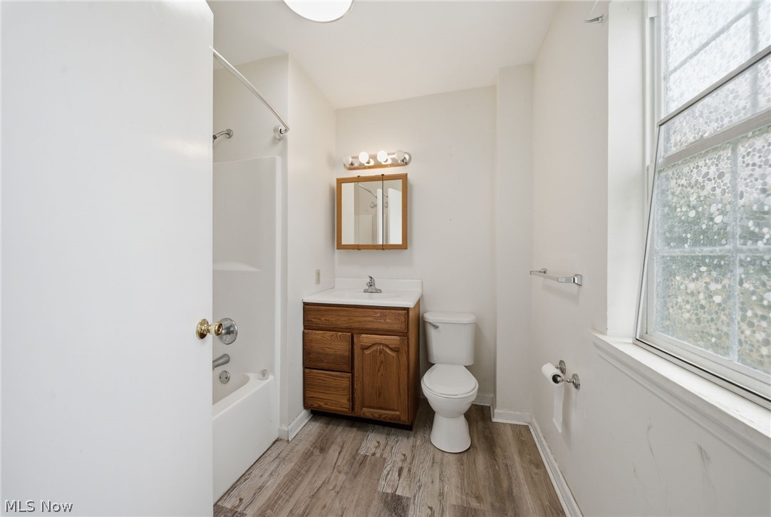 57 W Union Street Geneva OH 44041