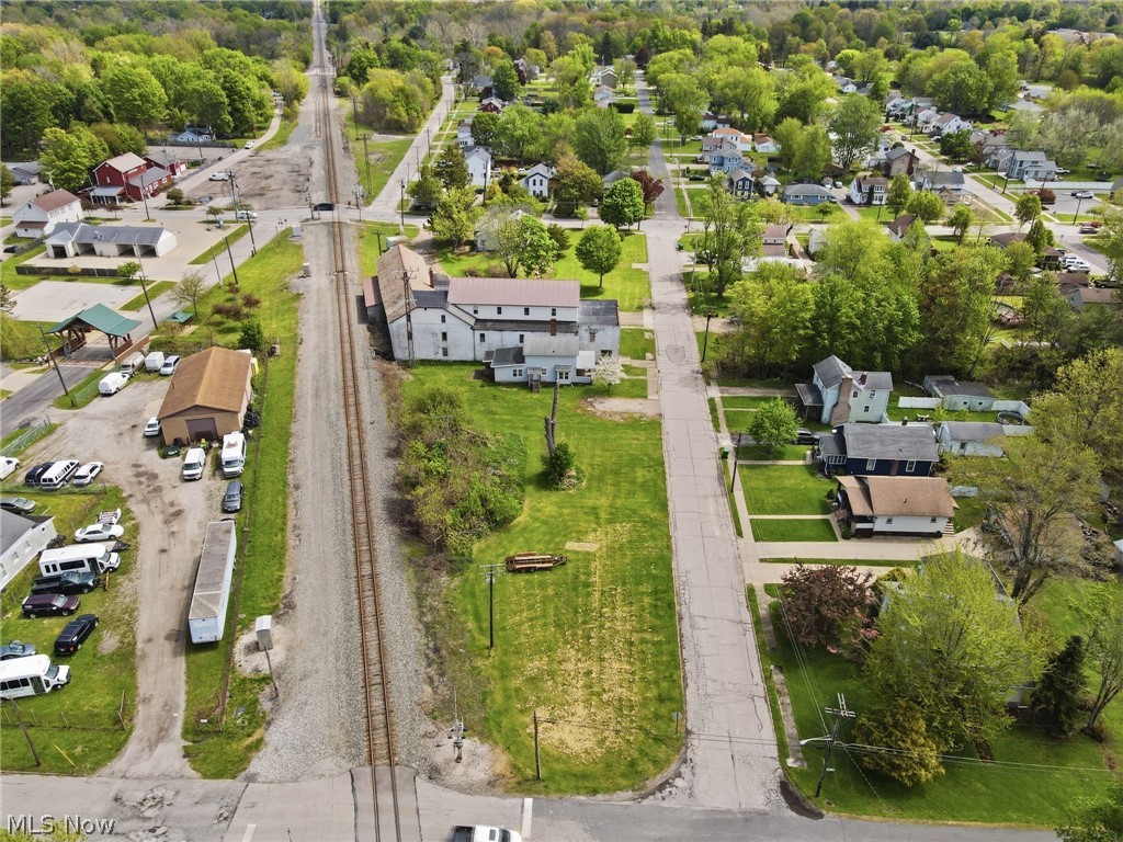 57 W Union Street Geneva OH 44041
