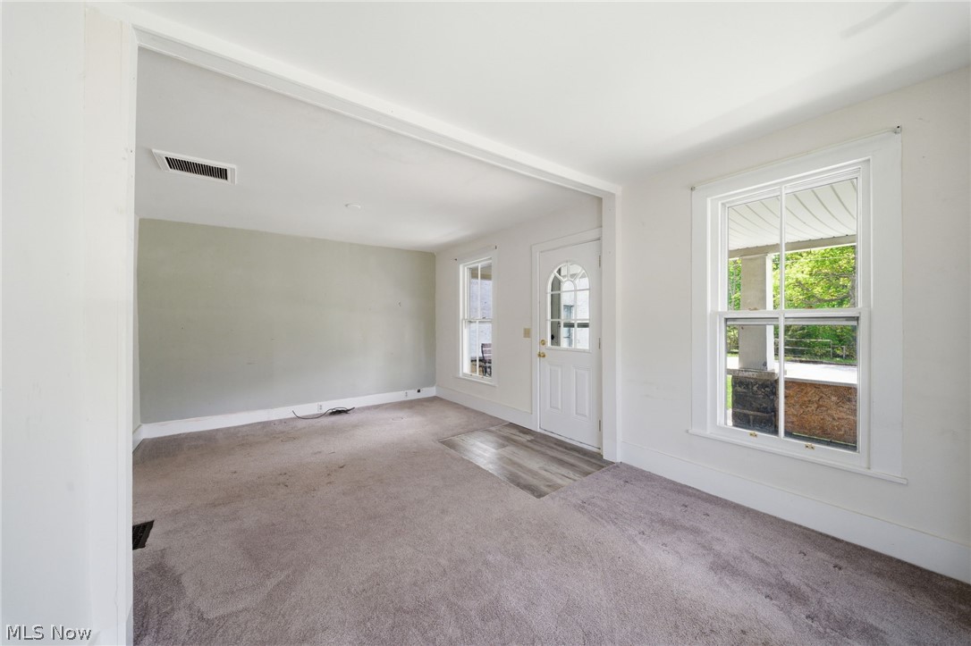 57 W Union Street Geneva OH 44041