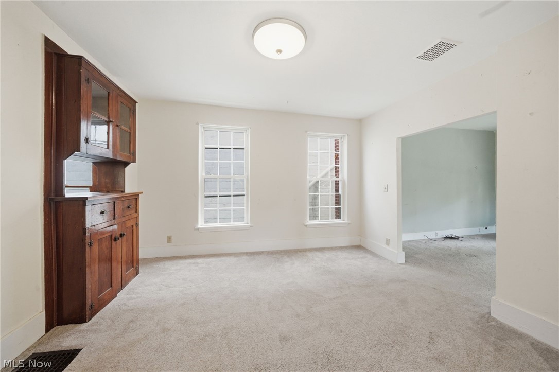 57 W Union Street Geneva OH 44041