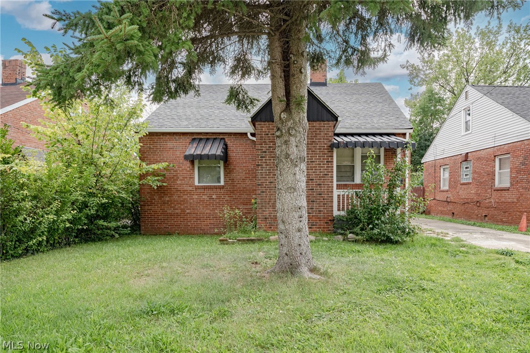 17106 Palda Drive Cleveland OH 44128