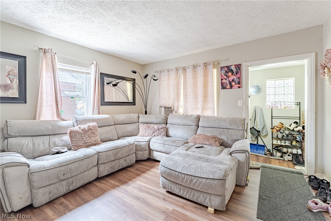 17106 Palda Drive Cleveland OH 44128