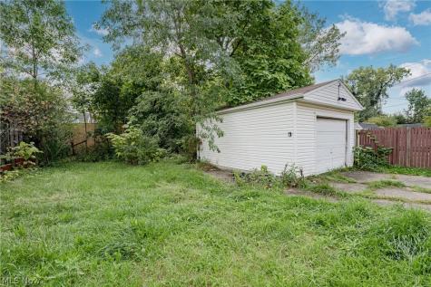 17106 Palda Drive Cleveland OH 44128