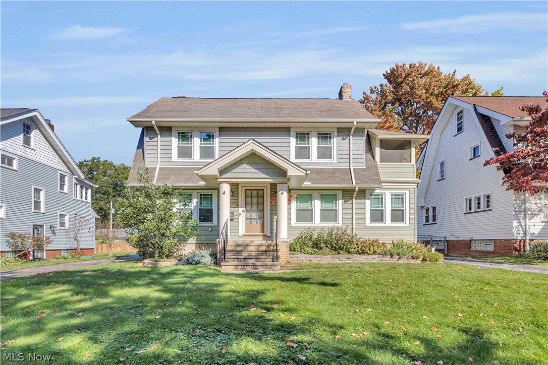 17412 Bradgate Avenue Cleveland OH 44111