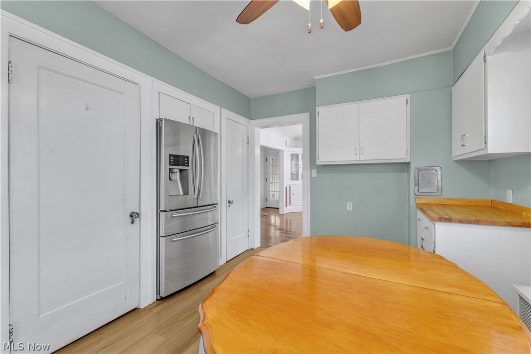 17412 Bradgate Avenue Cleveland OH 44111