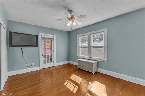 17412 Bradgate Avenue Cleveland OH 44111