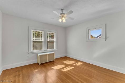 17412 Bradgate Avenue Cleveland OH 44111