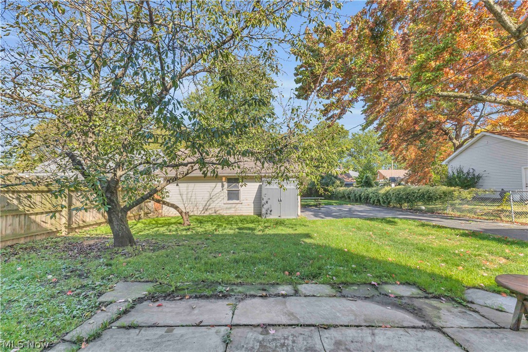 17412 Bradgate Avenue Cleveland OH 44111