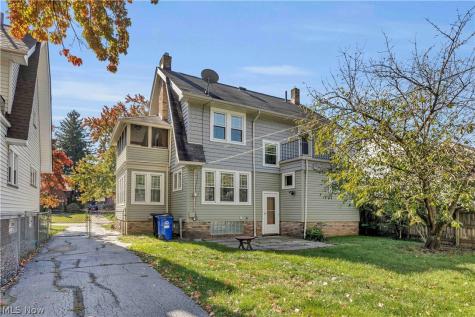 17412 Bradgate Avenue Cleveland OH 44111