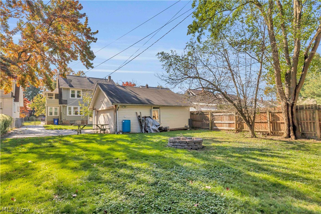 17412 Bradgate Avenue Cleveland OH 44111