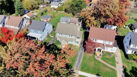 17412 Bradgate Avenue Cleveland OH 44111