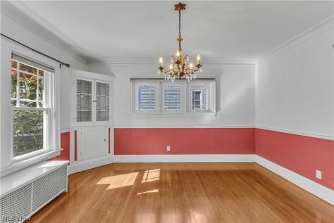 17412 Bradgate Avenue Cleveland OH 44111