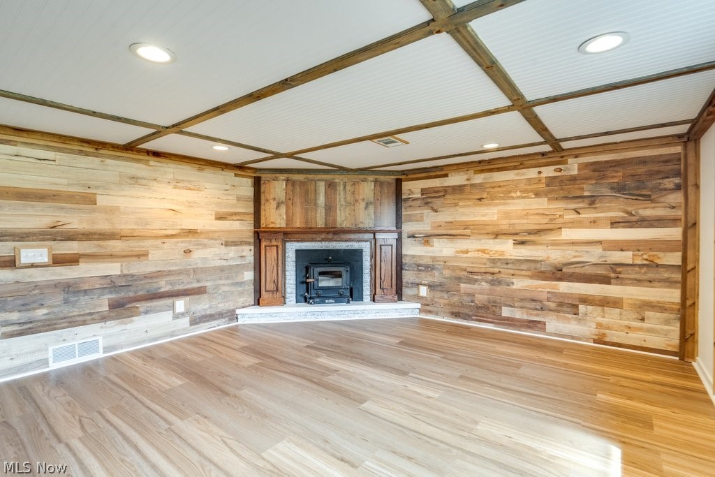 3877 Grove Street NE Canton OH 44721