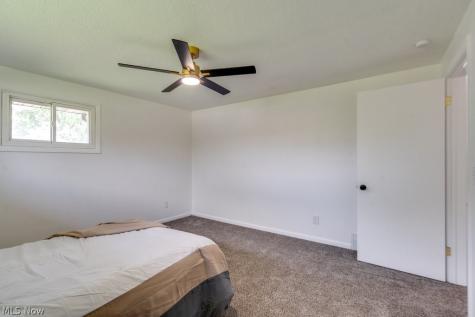 3877 Grove Street NE Canton OH 44721