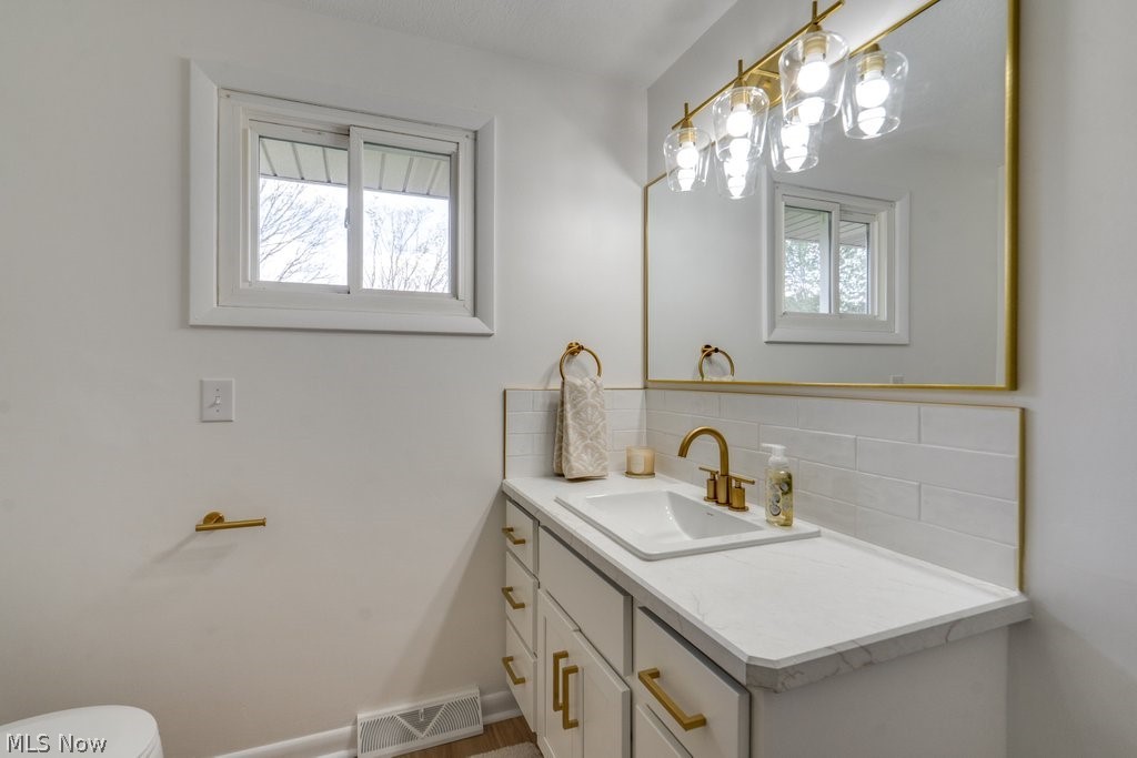 3877 Grove Street NE Canton OH 44721
