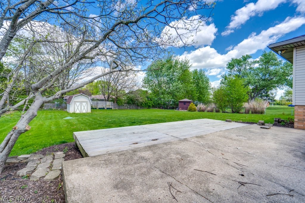 3877 Grove Street NE Canton OH 44721