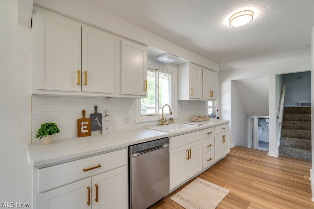 3877 Grove Street NE Canton OH 44721