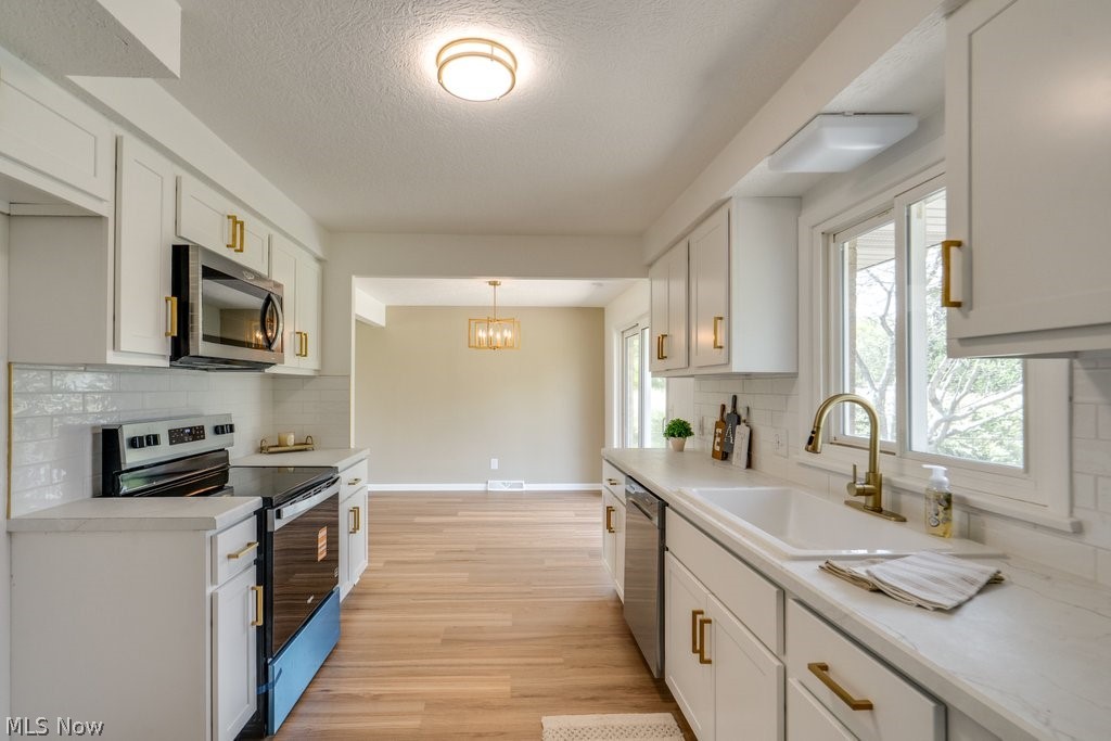3877 Grove Street NE Canton OH 44721