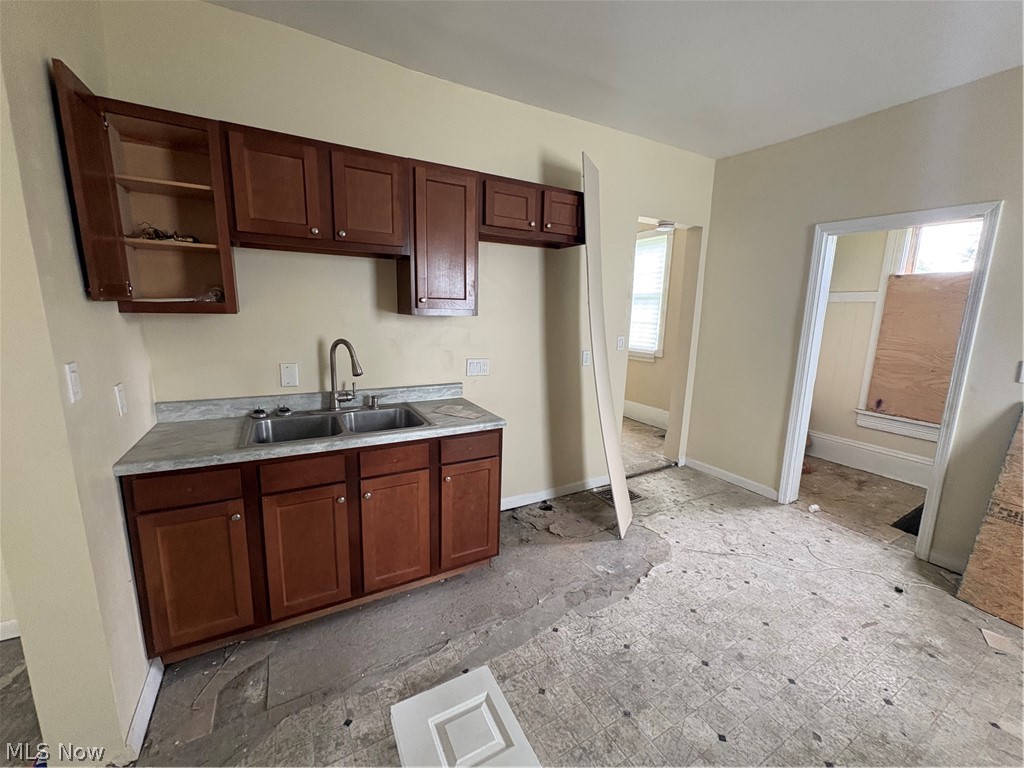 1210 Lawrence Road NE Canton OH 44705