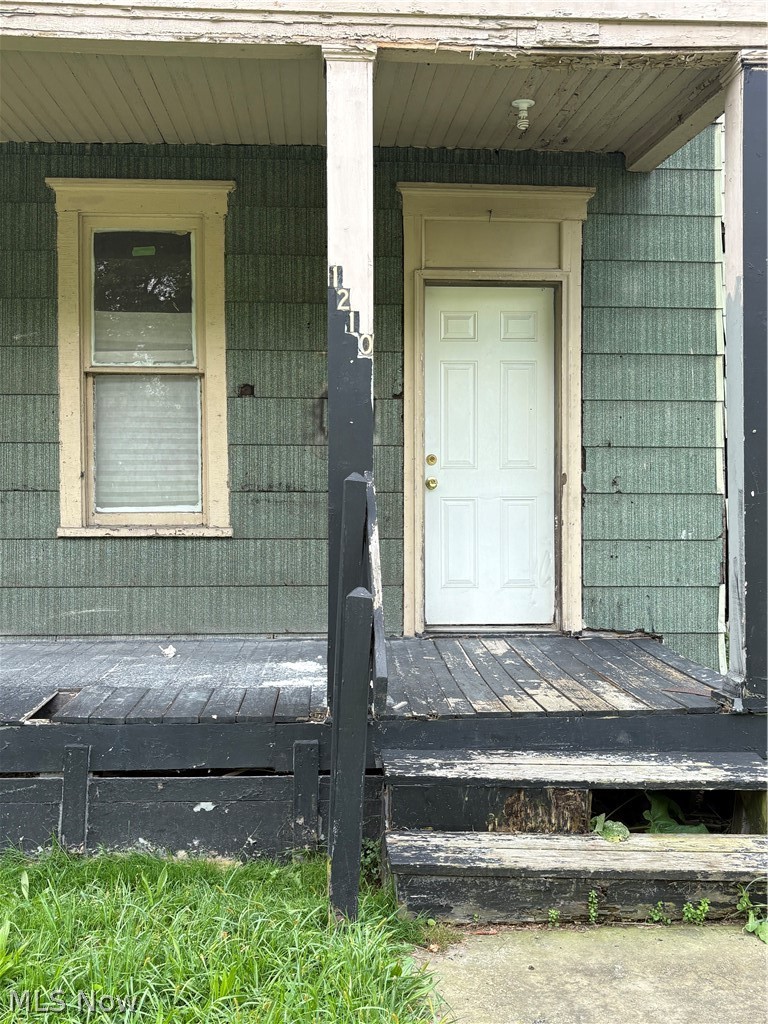 1210 Lawrence Road NE Canton OH 44705