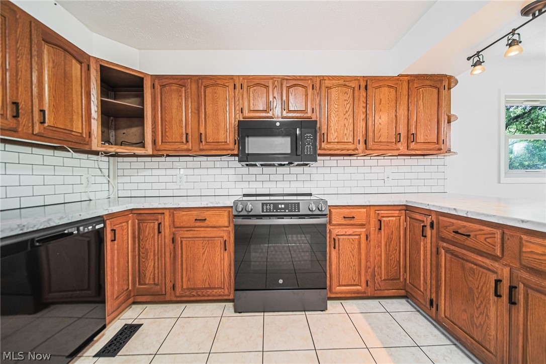 13648 Freedom Road Kimbolton OH 43749