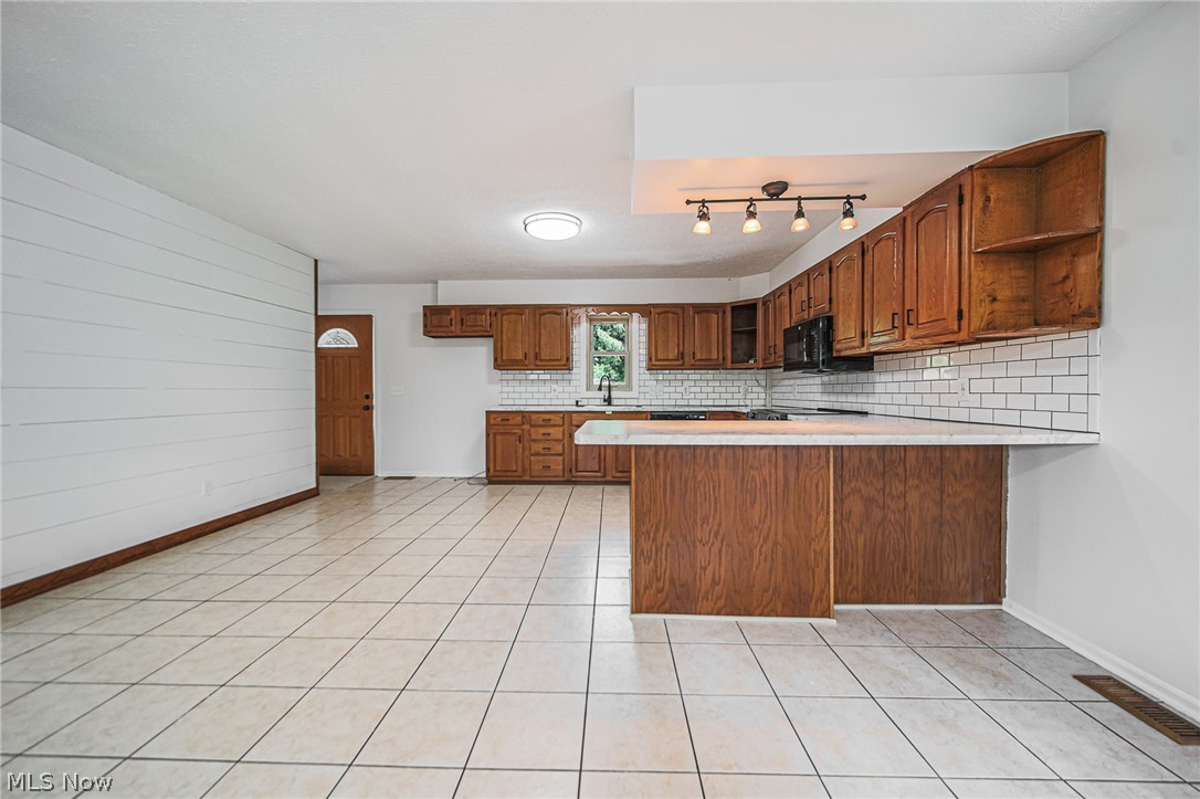 13648 Freedom Road Kimbolton OH 43749