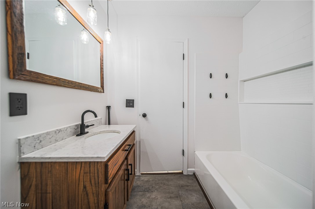 13648 Freedom Road Kimbolton OH 43749
