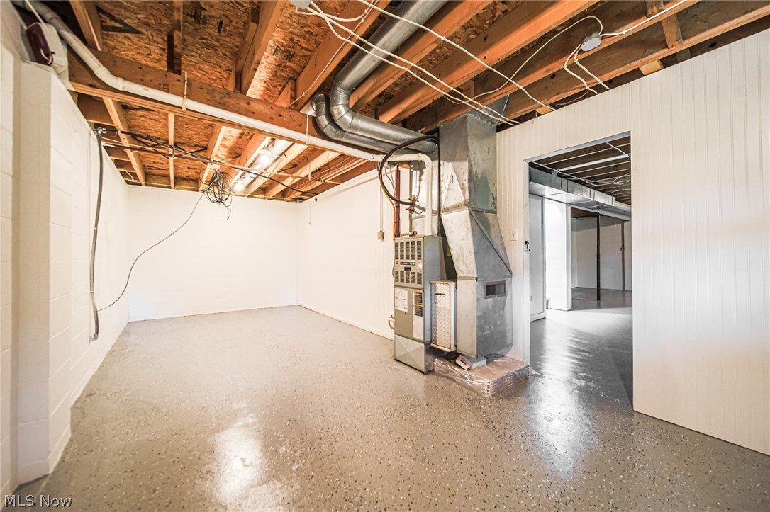 13648 Freedom Road Kimbolton OH 43749