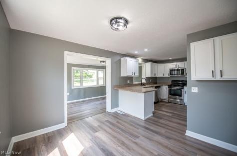 2415 Snyder Avenue NE Canton OH 44714