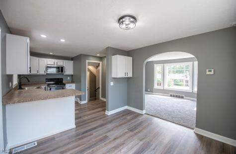 2415 Snyder Avenue NE Canton OH 44714