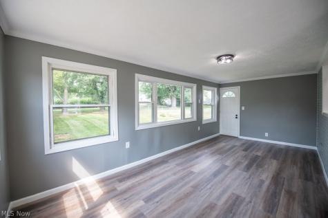 2415 Snyder Avenue NE Canton OH 44714