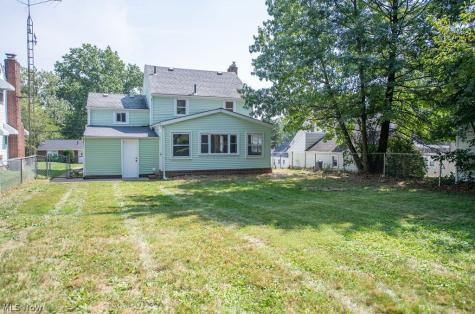 2415 Snyder Avenue NE Canton OH 44714